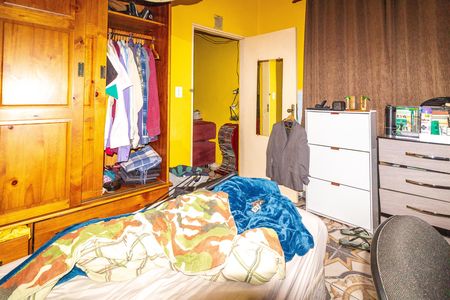 Casa à venda com 64m², 4 quartos e sem vaga Casa à venda com 64m², 4 quartos e sem vagaQuarto