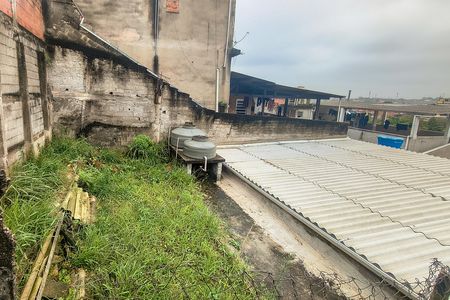 Casa à venda com 64m², 4 quartos e sem vaga Casa à venda com 64m², 4 quartos e sem vagaTerraço