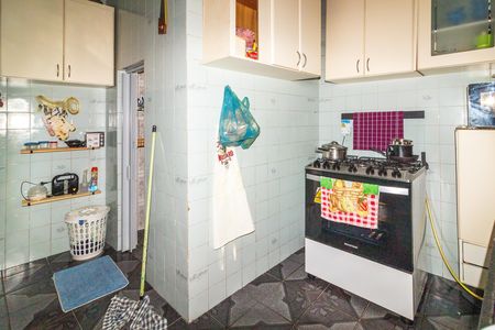 Casa à venda com 64m², 4 quartos e sem vaga Casa à venda com 64m², 4 quartos e sem vagaCozinha