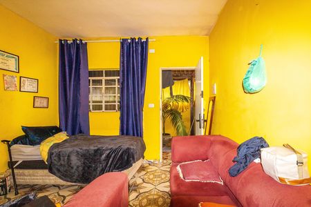 Casa à venda com 64m², 4 quartos e sem vaga Casa à venda com 64m², 4 quartos e sem vagaSala
