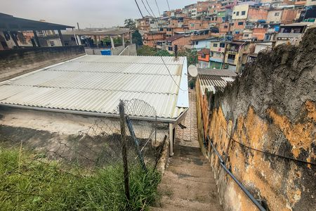 Casa à venda com 64m², 4 quartos e sem vaga Casa à venda com 64m², 4 quartos e sem vagaTerraço