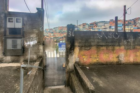 Casa à venda com 64m², 4 quartos e sem vaga Casa à venda com 64m², 4 quartos e sem vagaFachada com Plaquinha Instalada