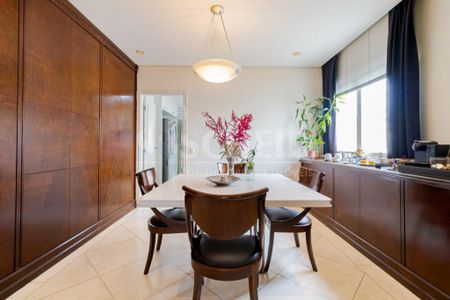 Apartamento à venda com 303m², 3 quartos e 3 vagas