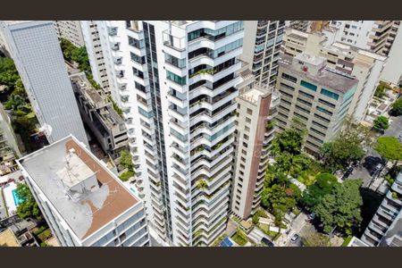 Apartamento à venda com 303m², 3 quartos e 3 vagas