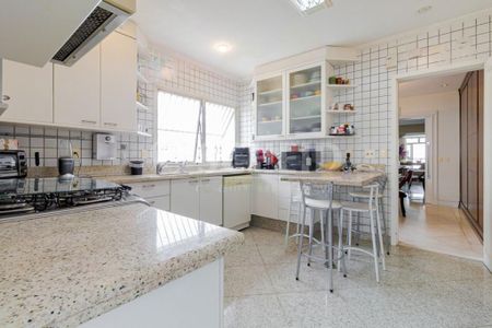 Apartamento à venda com 303m², 3 quartos e 3 vagas