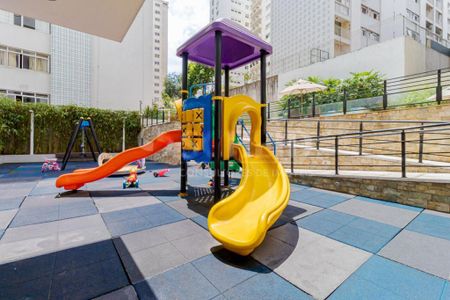 Apartamento à venda com 303m², 3 quartos e 3 vagas