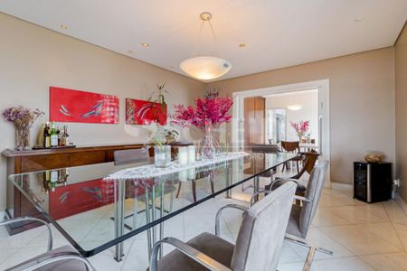 Apartamento à venda com 3 quartos, 303m² em Santa Cecilia, São Paulo