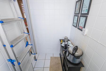 Apartamento para alugar com 48m², 2 quartos e 1 vagaArea de serviço