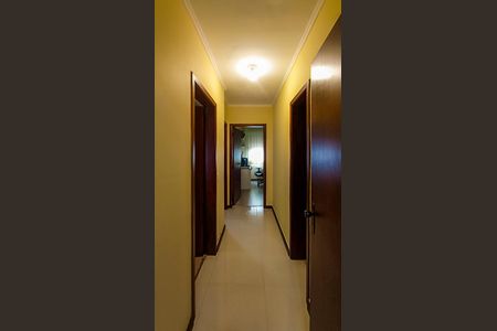 Corredor de apartamento para alugar com 3 quartos, 110m² em Jardim Botânico, Porto Alegre