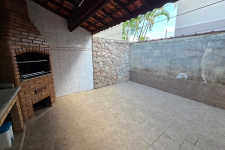 Casa para alugar com 110m², 3 quartos e 4 vagas