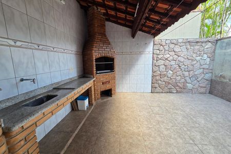 Casa para alugar com 110m², 3 quartos e 4 vagas