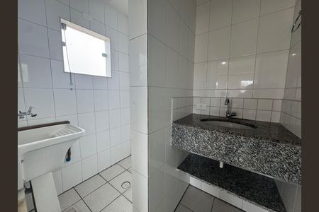 Casa para alugar com 55m², 1 quarto e sem vaga Casa para alugar com 55m², 1 quarto e sem vagaBanheiro