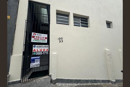 Casa para alugar com 55m², 1 quarto e sem vaga Casa para alugar com 55m², 1 quarto e sem vagaFachada com placa