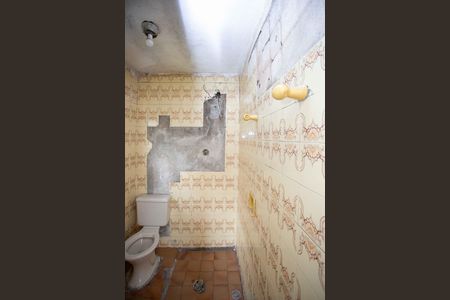 Casa à venda com 120m², 6 quartos e 2 vagasBanheiro Casa 1