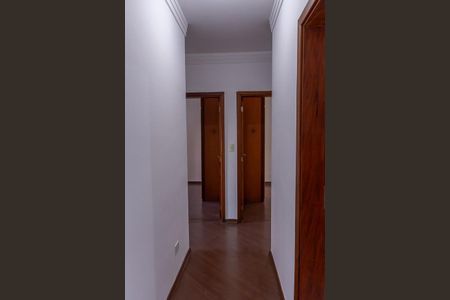 Apartamento para alugar com 108m², 3 quartos e 2 vagas Apartamento para alugar com 108m², 3 quartos e 2 vagasCorredor acesso aos quartos