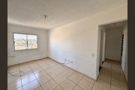 Sala de apartamento para alugar com 2 quartos, 48m² em Jardim Fanganiello, Ferraz de Vasconcelos