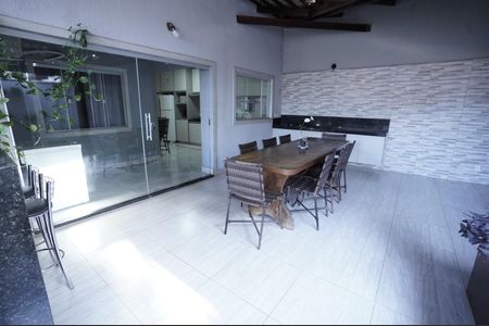 Casa para alugar com 280m², 3 quartos e 4 vagas