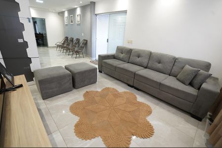 Casa para alugar com 3 quartos, 280m² em Setor Faicalville, Goiânia