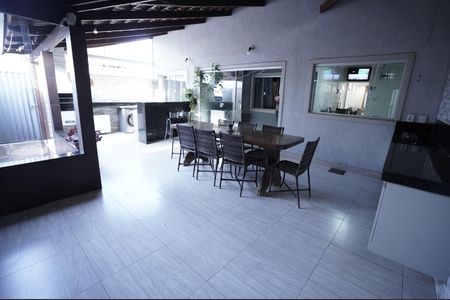 Casa para alugar com 280m², 3 quartos e 4 vagas