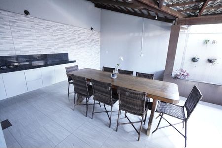Casa para alugar com 280m², 3 quartos e 4 vagas