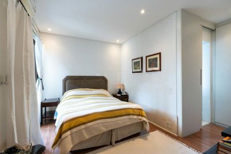 Apartamento à venda com 210m², 4 quartos e 5 vagas