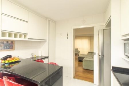 Apartamento à venda com 137m², 3 quartos e 2 vagas Apartamento à venda com 137m², 3 quartos e 2 vagasCozinha