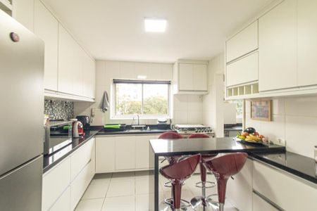 Apartamento à venda com 137m², 3 quartos e 2 vagas Apartamento à venda com 137m², 3 quartos e 2 vagasCozinha