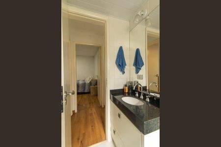Apartamento à venda com 137m², 3 quartos e 2 vagas Apartamento à venda com 137m², 3 quartos e 2 vagasBanheiro Social