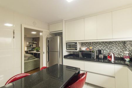 Apartamento à venda com 137m², 3 quartos e 2 vagas Apartamento à venda com 137m², 3 quartos e 2 vagasCozinha