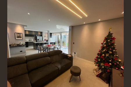 Casa à venda com 3 quartos, 180m² em Jardim Santa Helena, São Paulo