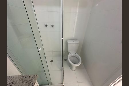 Apartamento para alugar com 56m², 2 quartos e 1 vaga Apartamento para alugar com 56m², 2 quartos e 1 vagaBanheiro da Suíte