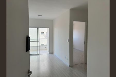 Sala de apartamento para alugar com 2 quartos, 56m² em Jardim California, Jacareí