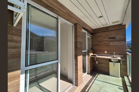 Apartamento à venda com 75m², 2 quartos e 1 vaga