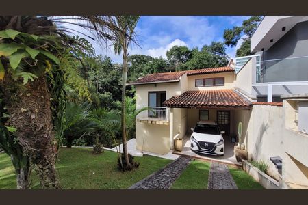 Casa de condomínio para alugar com 145m², 3 quartos e 2 vagas