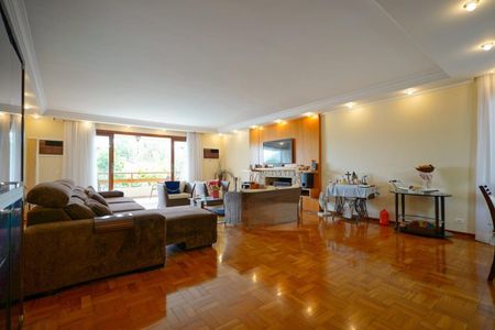 Casa à venda com 399m², 3 quartos e 4 vagas