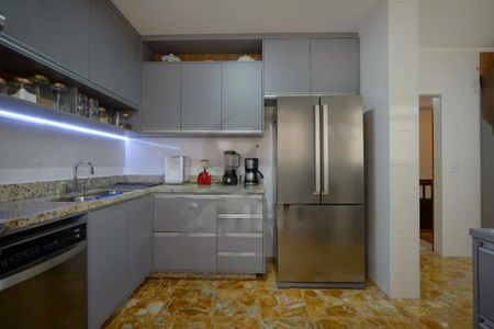 Casa à venda com 399m², 3 quartos e 4 vagas