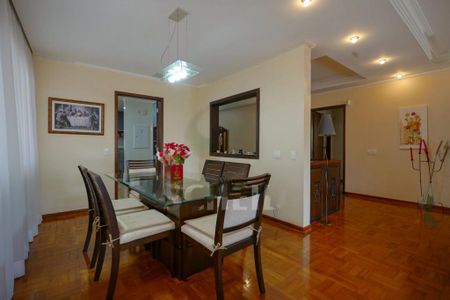 Casa à venda com 3 quartos, 399m² em Jardim Santa Helena, São Paulo