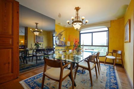 Apartamento à venda com 244m², 4 quartos e 3 vagas