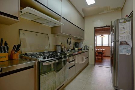 Apartamento à venda com 244m², 4 quartos e 3 vagas