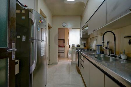 Apartamento à venda com 244m², 4 quartos e 3 vagas