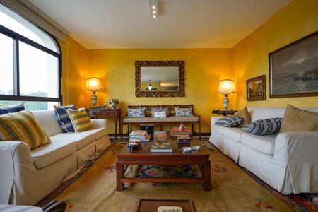 Apartamento à venda com 244m², 4 quartos e 3 vagas