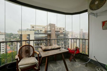 Apartamento à venda com 244m², 4 quartos e 3 vagas