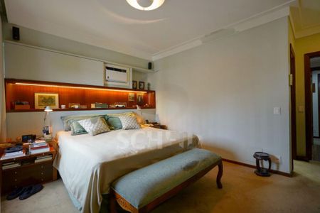Apartamento à venda com 244m², 4 quartos e 3 vagas