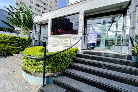 Apartamento para alugar com 57m², 2 quartos e 1 vagaFachada com Plaquinha