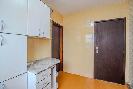 Cozinha de apartamento à venda com 2 quartos, 100m² em Independência, Porto Alegre