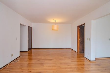 Sala de apartamento à venda com 2 quartos, 100m² em Independência, Porto Alegre