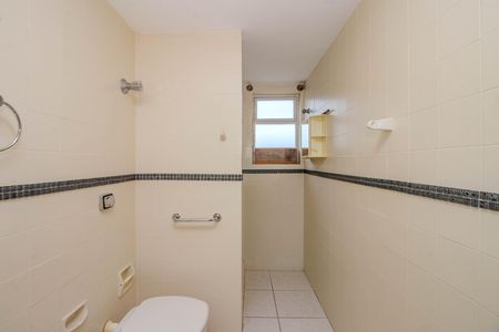 Apartamento à venda com 100m², 2 quartos e 1 vaga Apartamento à venda com 100m², 2 quartos e 1 vagaBanheiro