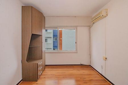 Quarto 2 de apartamento à venda com 2 quartos, 100m² em Independência, Porto Alegre