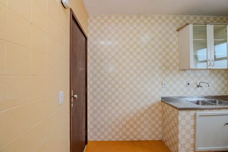 Cozinha  de apartamento à venda com 2 quartos, 100m² em Independência, Porto Alegre