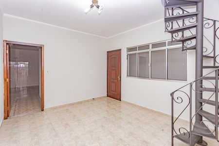 Casa à venda com 150m², 2 quartos e 2 vagas Casa à venda com 150m², 2 quartos e 2 vagasSala